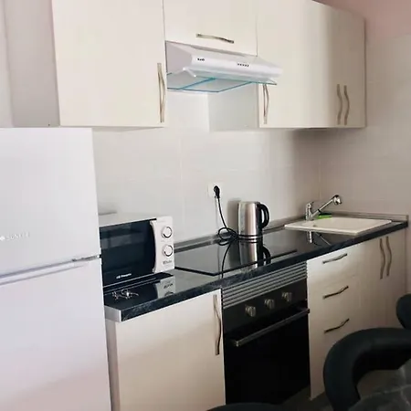 Stylish And Private 1 Bed In San Eugenio Appartamento *